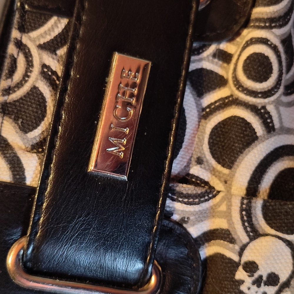 Purse - Picture 3 of 3